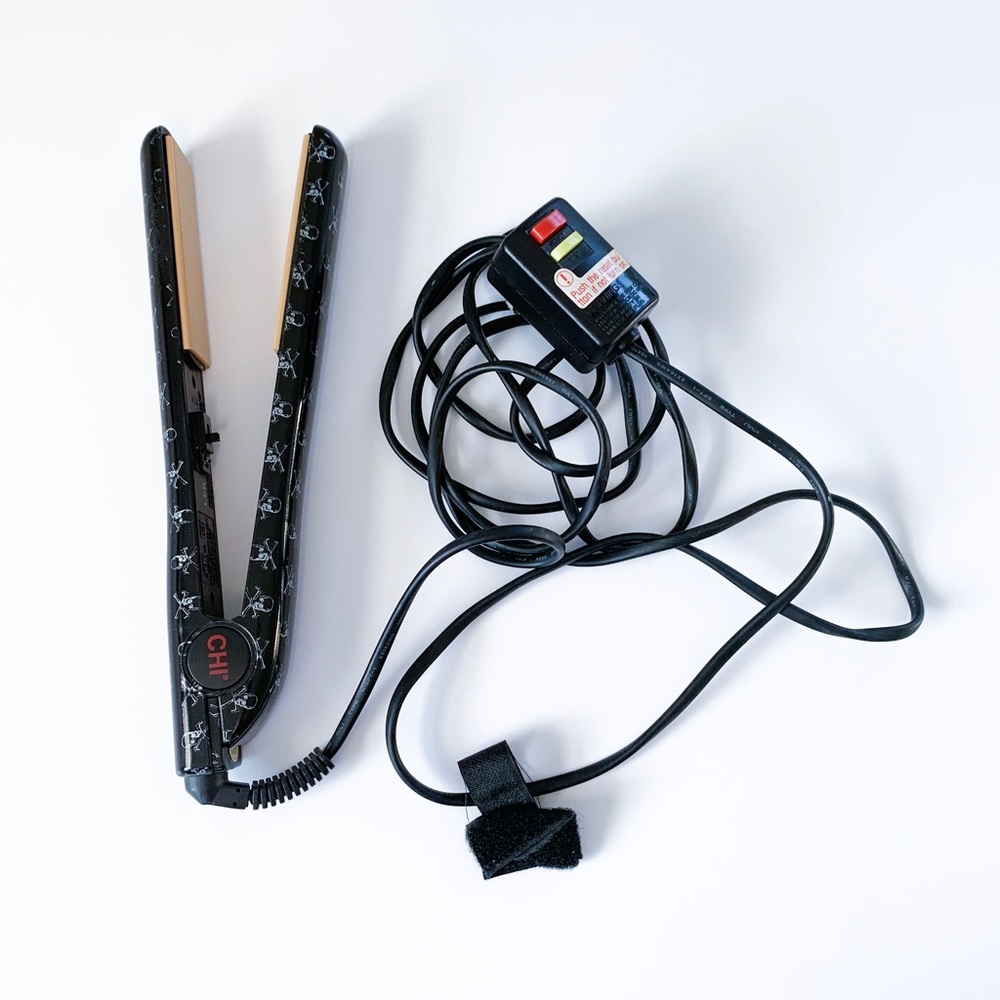 CHI Flat Iron Straightener